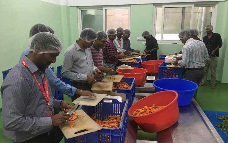 HDFC Sales team in Akshaya Patra Kitchen